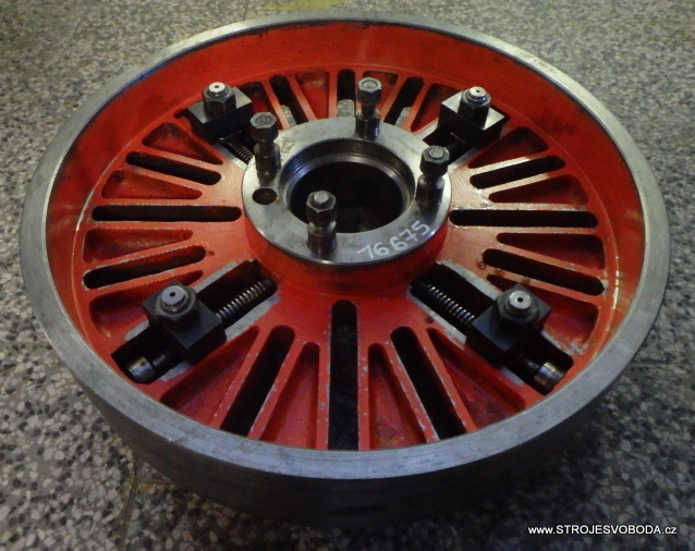 Lícní deska na soustruh SUI 63 prům 630 (16675 (3).JPG)